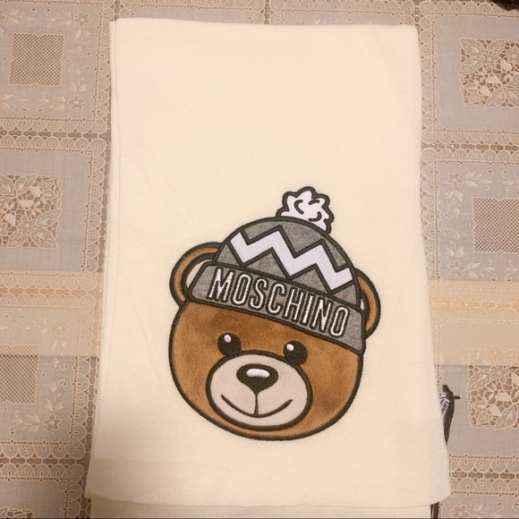 Moschino Accessories - NWT moschino bear patch white long knit scarf